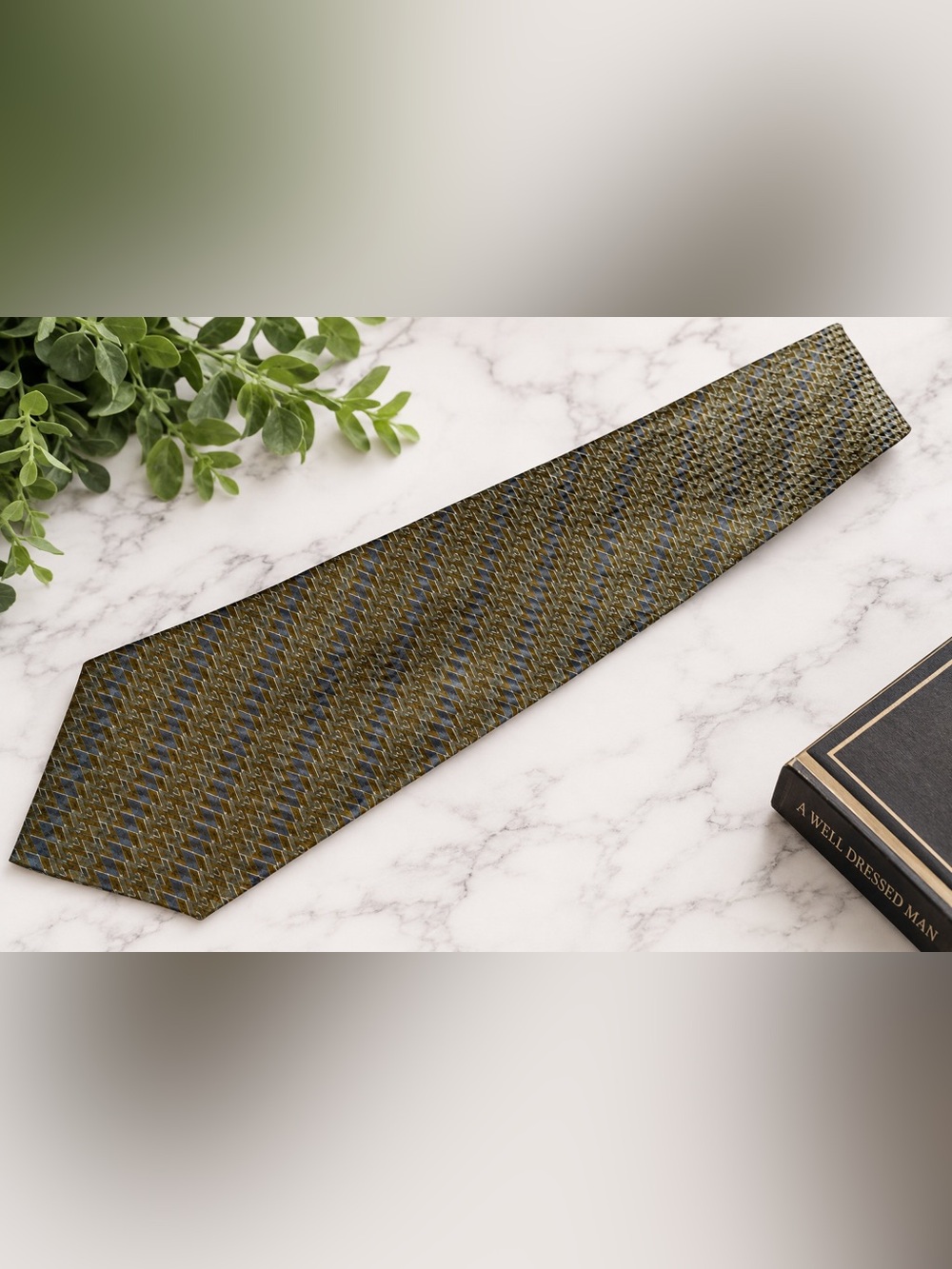 Geoffrey Beene Silk Geometric Tie Green Gray 100% Silk Italy